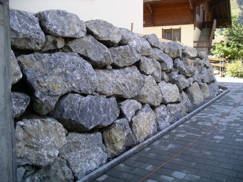 Blockmauer